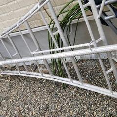 铝材三角架の画像