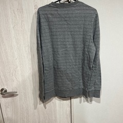 トミィーヒィルガーセーターの画像