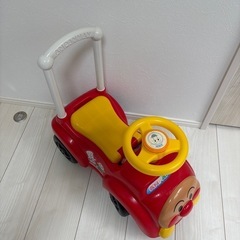 アンパンマンカー メロディー付き 足けり乗用の画像