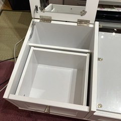 (お引き渡し予定)ドレッサーテーブルの画像