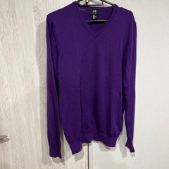 H&MメンズVセーター