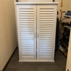 靴箱　白色の画像