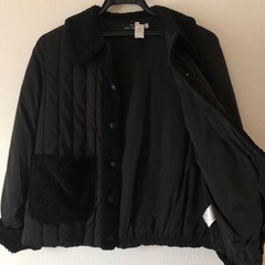 150 キッズ 黒 中綿コート ボア付き クリーニング済　bebeの画像