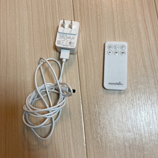 【極美品】munchkin マンチキン 電動ベビースウィング　電動バウンサー