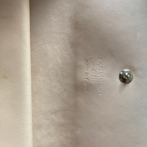 LOUIS  VUITTON 