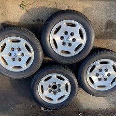 グランドハイエース スタッドレスタイヤ　