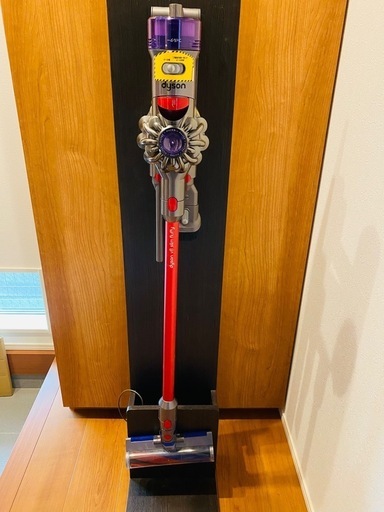 【値下】ダイソン 掃除機　Dyson V8 slim fluffy