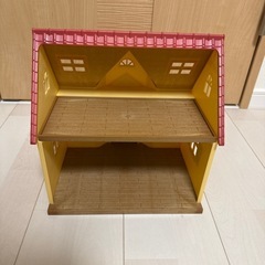 差し上げます！シルバニアファミリー　赤い屋根のおうち＆学習机セットの画像