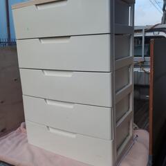 プラスチックケース 棚 タンスの画像