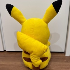 ポケモン ぬいぐるみ ピカチュウ2の画像