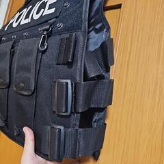 ポリス　ベストの画像