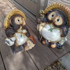 信楽焼　狸の縁起置物