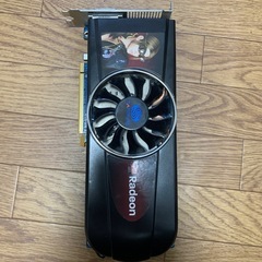 radeon 5850 1gbの画像