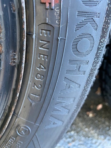 ヨコハマ YOKOHAMA ice GUARD iG60 155/65R13　スチールホイール　スズキ純正　PCD 100　4穴　バリ