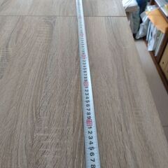 折りたたみ式ダイニングテーブルの画像