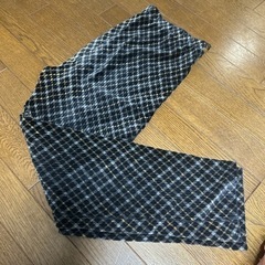 妊婦さんへゆったり暖かいマタニティパンツ