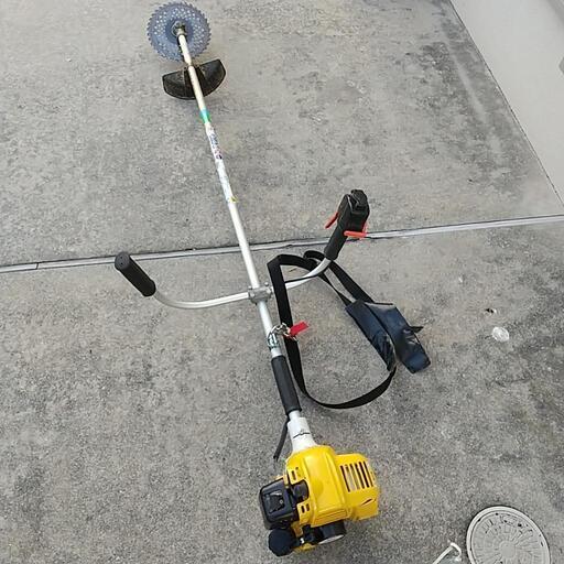 草刈り機