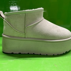レディース　ムートンブーツ　厚底　ショート　23.5cmの画像