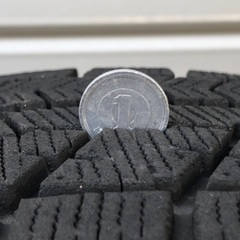 値下　No.111スタットレスタイヤ175/65/14 4H PCD100/114.3 アルミ付4本セットの画像