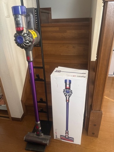 Dyson V8 Fluffy掃除機