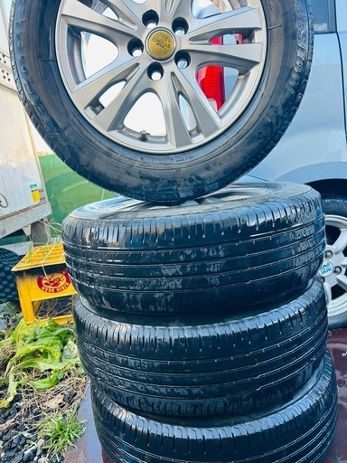 車のパーツ 195/65R15