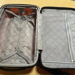 OUTDOOR キャリーケースの画像
