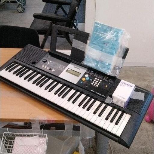 1222-526 電子キーボード　YAMAHA　E223