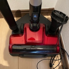 ヤマダ電機製　ワイヤレス掃除機の画像