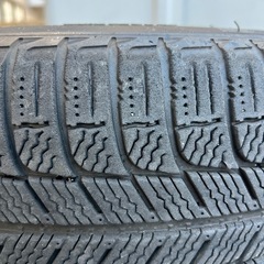 195/65/15 スタッドレスタイヤ
の画像