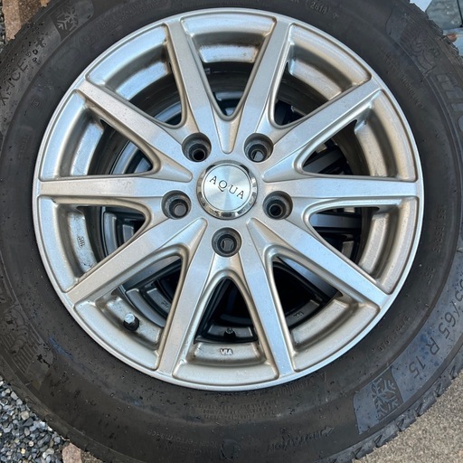 195/65/15 スタッドレスタイヤ