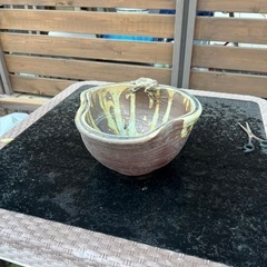 メダカや金魚の鉢の画像
