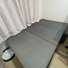 【12/27まで】セミダブルベッドの画像