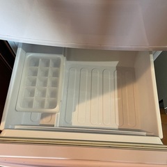 SHARP 冷蔵庫の画像