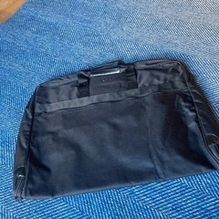 スーツカバー 二つ折り テーラーバッグ　ブラック　美品の画像