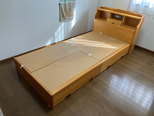 引出し付きベッド
