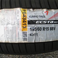 クムホタイヤ　エクスタ　KH11  195/60R15 88V  1本　未使用の画像