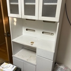 食器棚 上下分解可能の画像