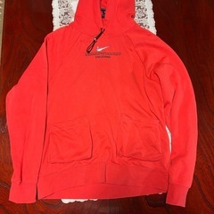 決まりましたNIKE ナイキ スウッシュ フーディ パーカー　Ｌ