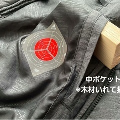 アディダス ダウンジャケット グレイ レディースLサイズ ロゴ印入りの画像