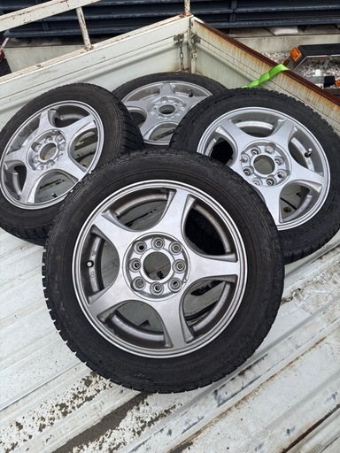 マルチのアルミタイヤ