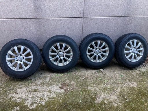 ダンロップスタッドレスタイヤ　215/70/R16 ホイ-ル付き