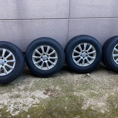 ダンロップスタッドレスタイヤ　215/70/R16 ホイ-ル付きの画像