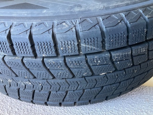 ダンロップスタッドレスタイヤ　215/70/R16 ホイ-ル付き