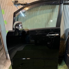ヴォクシー 　ZRR70W フロント左ドア 助手席 202 ブラック
