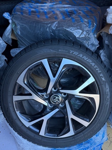 TOYO 225/50R118スタッドレスタイヤ スタッドレスタイヤ、純正CH-Rのホイール付き。