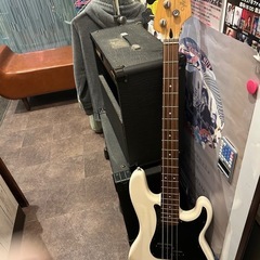 ベース