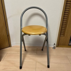 予約済 折り畳み  椅子