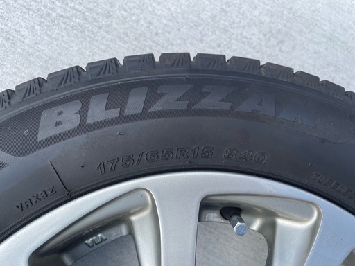 BLIZZAK VRX3 175/65R15 タイヤホイールセット 引き取り限定