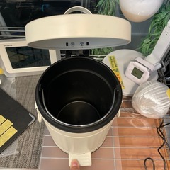 【ニトリ ペダルペール ソフトクローズ 3L アイボリー】クリーニング済み（在庫２点あります
）【12212】の画像