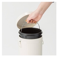 【ニトリ ペダルペール ソフトクローズ 3L アイボリー】クリーニング済み（在庫２点あります
）【12212】の画像